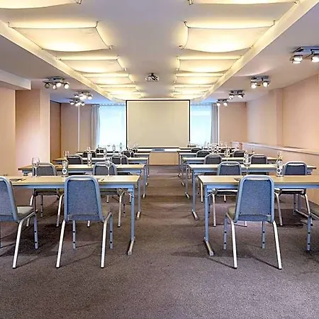 Hesperia 4*