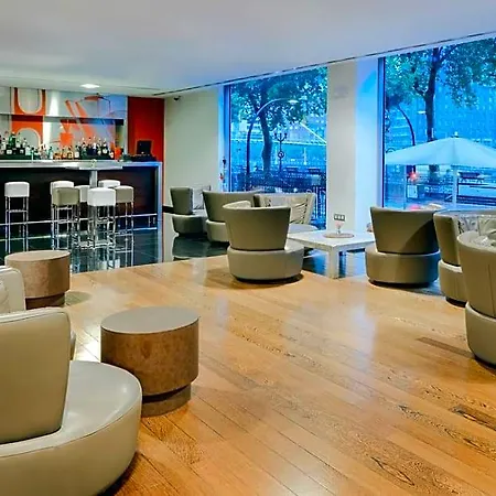 Hesperia 4*