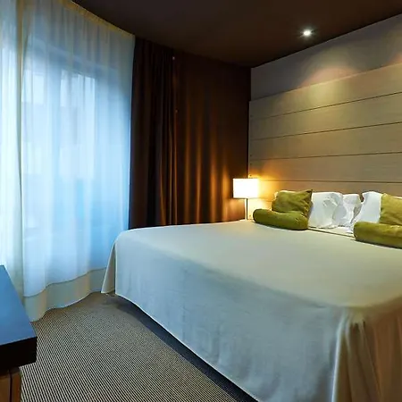 Ξενοδοχείο Hesperia 4*